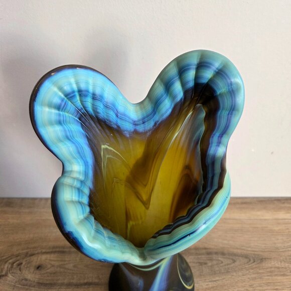 Hand blown Phoenician art glass wavy ages vase. - Picture 2 of 8